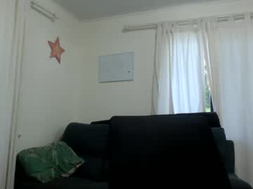 webcam girl lil_miss_naughty live cam image #4272235