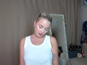 webcam girl cute18cute live cam image #2090310