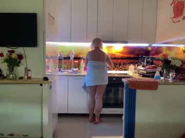 webcam girl kiradivine live cam image #5298079