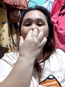 Stripchat busty sex cam Lovelynhing08