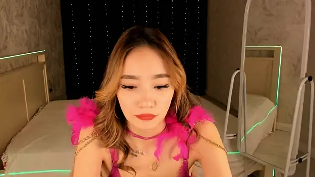 Stripchat busty sex cam Lisa_Hyun