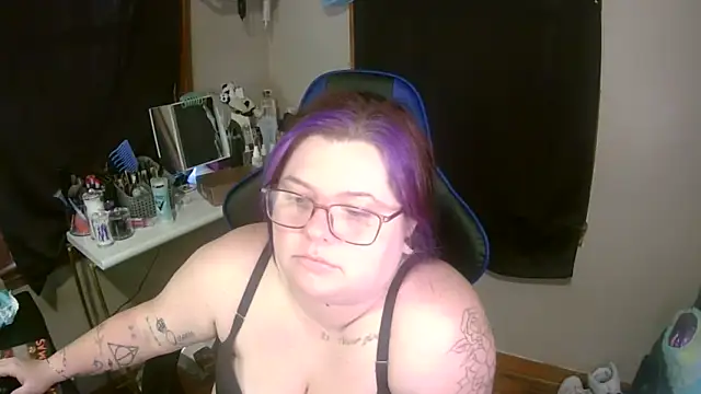 Stripchat busty sex cam saylorrose97